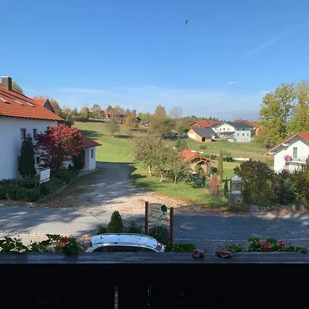 Zur Linde 3* Traitsching