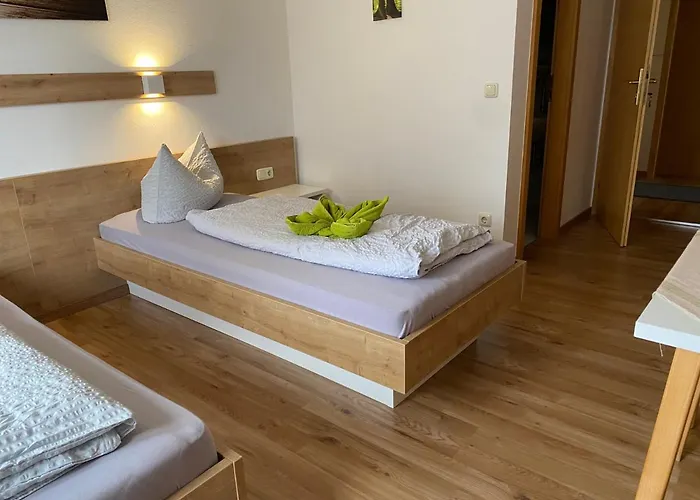 Zur Linde Penzion 3*